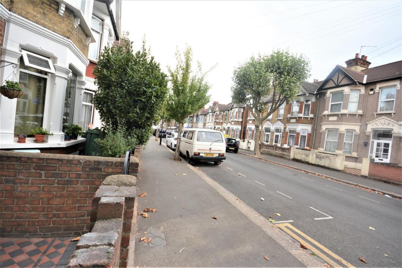 Cheerful 3 Bedroom In Greater Holiday home *